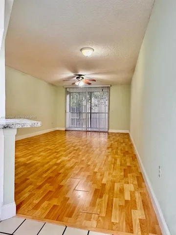 $1,900 | 8245 Lake Drive, Unit 207, Doral, FL 33166