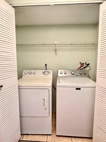 $1,900 | 8245 Lake Drive, Unit 207, Doral, FL 33166