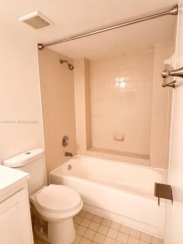 $1,900 | 8245 Lake Drive, Unit 207, Doral, FL 33166