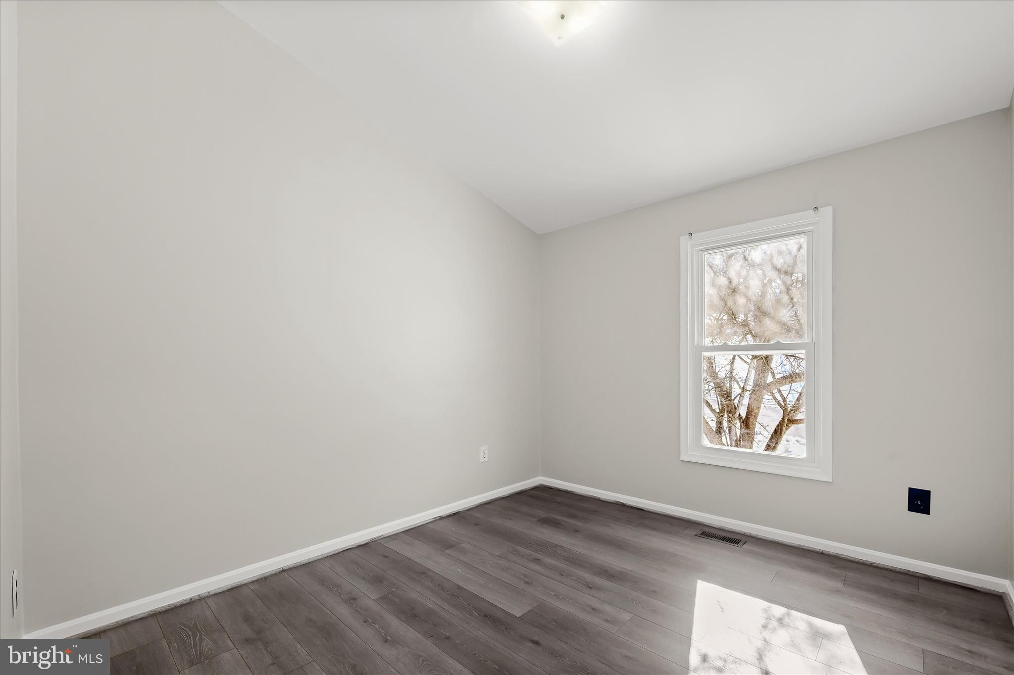 6653 East Lakeridge Road New Market, MD 21774 - Photo 26 of 57 Bedroom 2