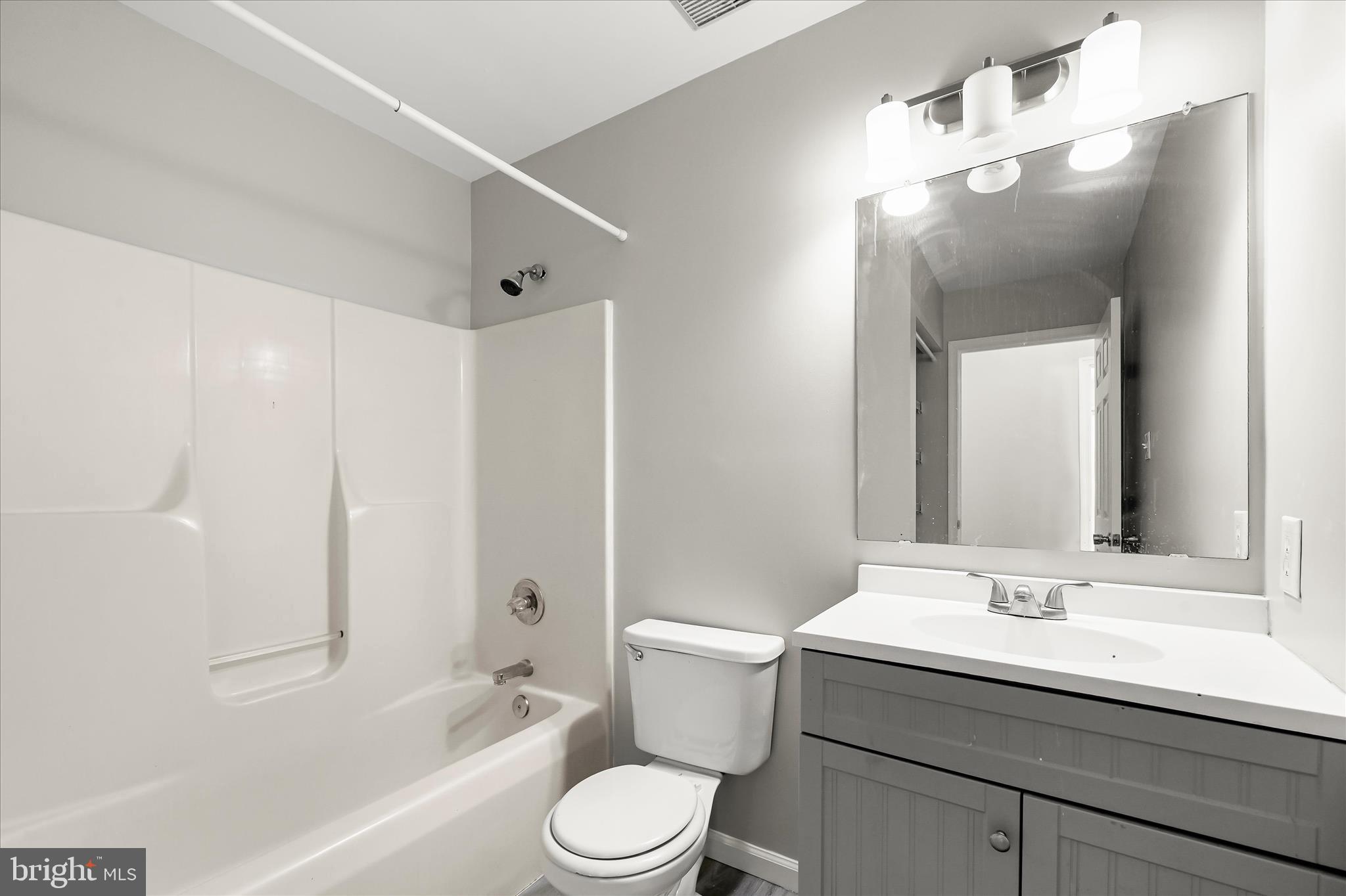 6653 East Lakeridge Road New Market, MD 21774 - Photo 28 of 57 Full Bath