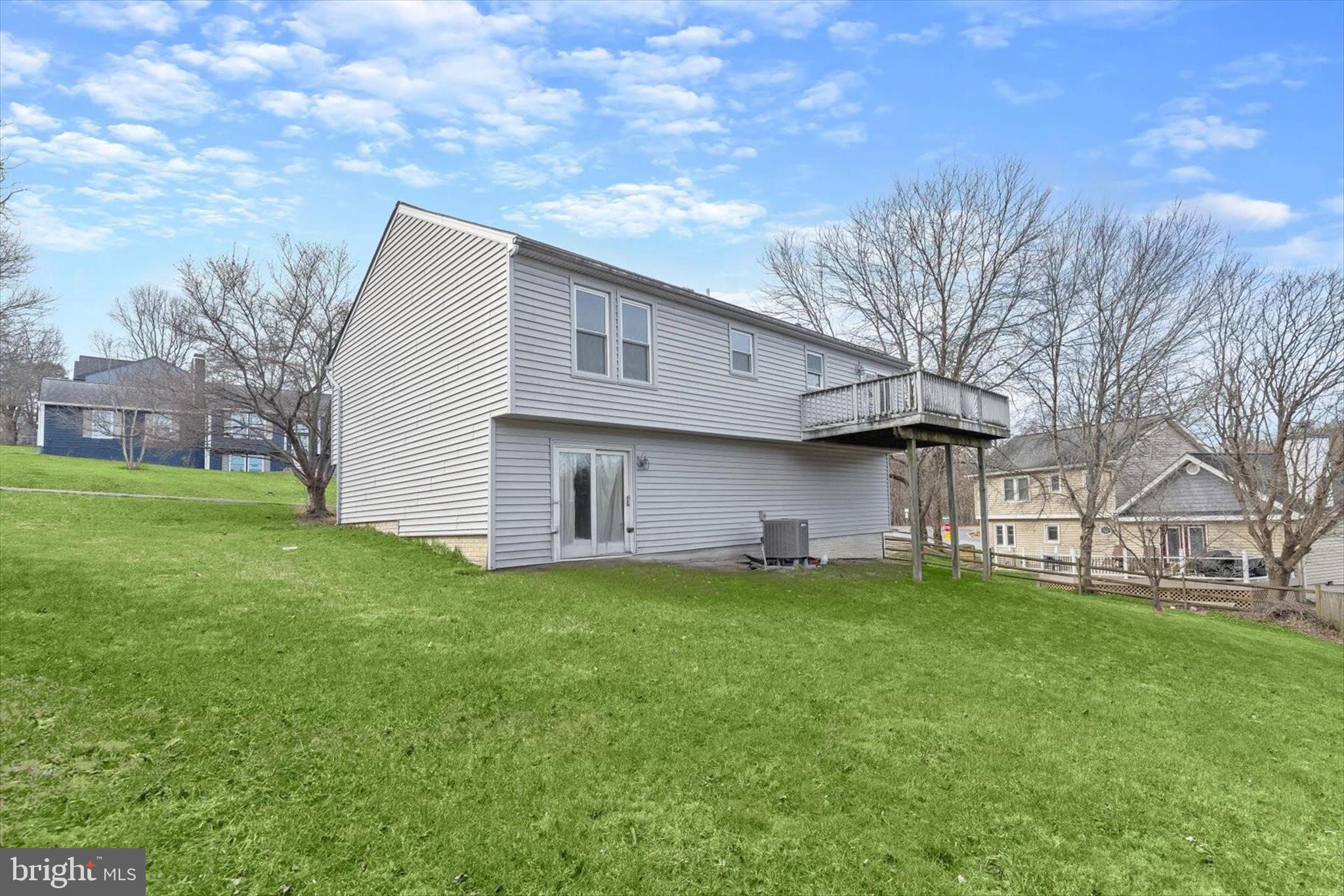 6653 East Lakeridge Road New Market, MD 21774 - Photo 35 of 57 Rear Exterior