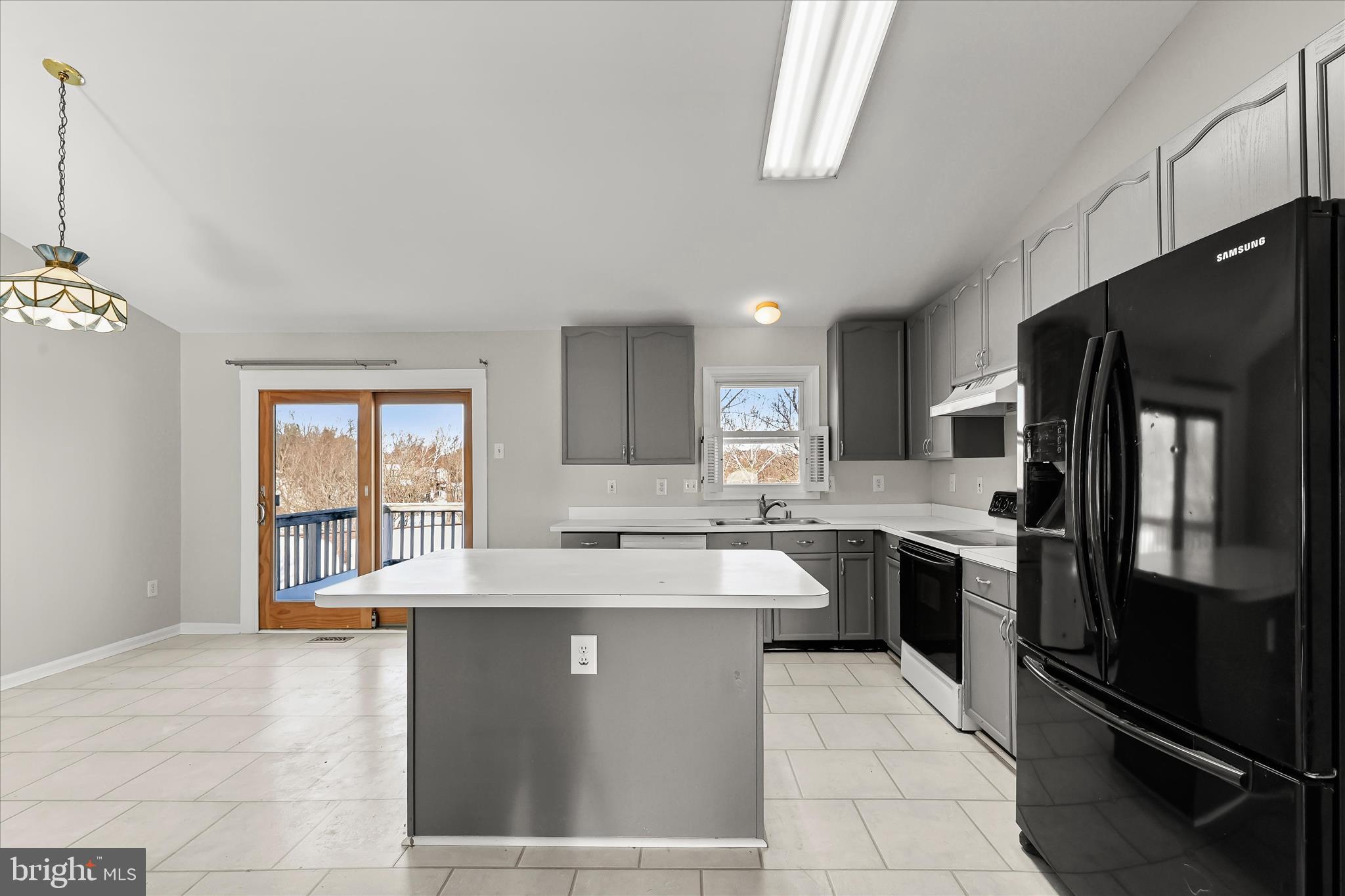 6653 East Lakeridge Road New Market, MD 21774 - Photo 5 of 57 Eat-In Kitchen