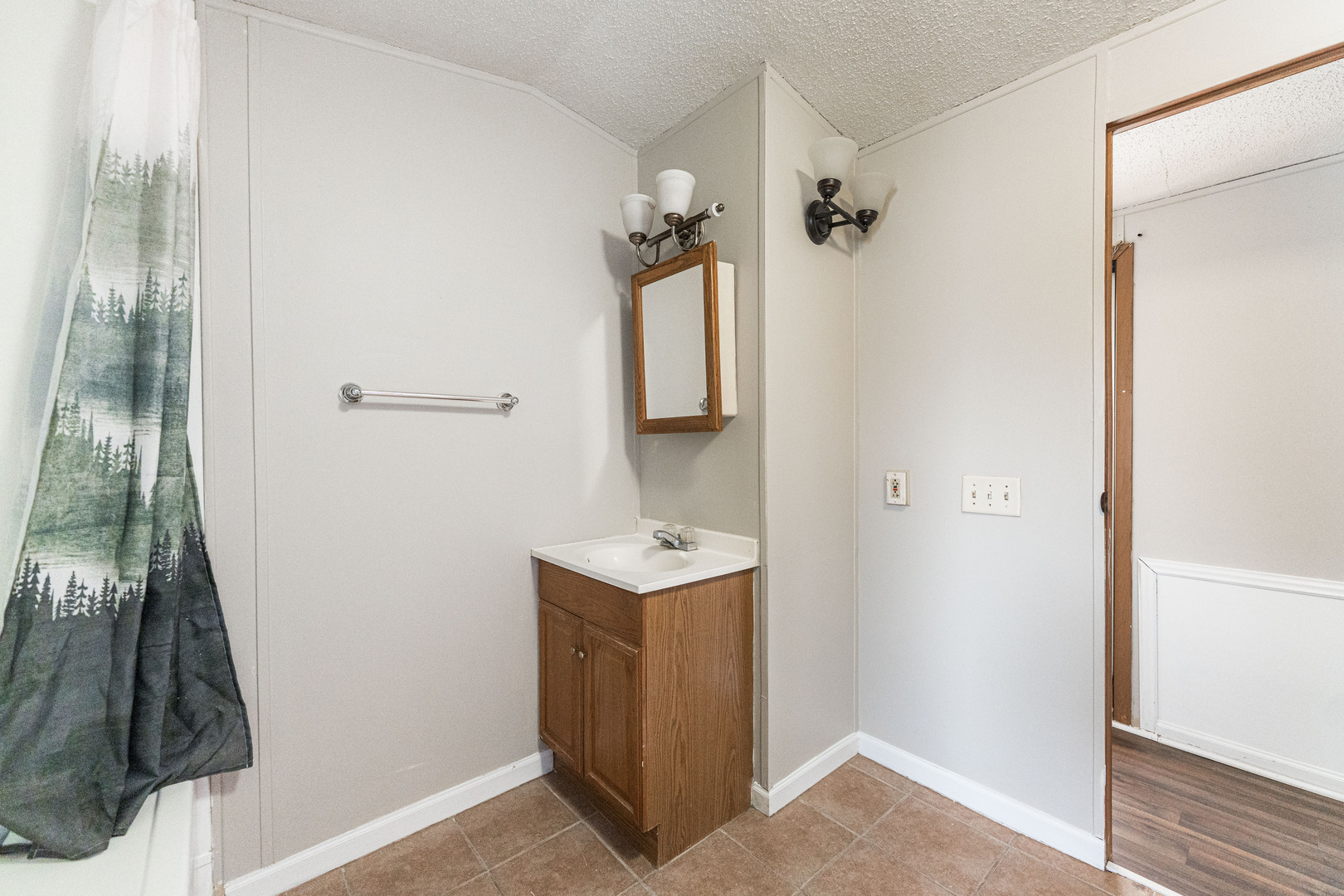 27W370 Geneva Road, Unit 43 Winfield, IL 60190 - Photo 11 of 15 Gallery Image 11
