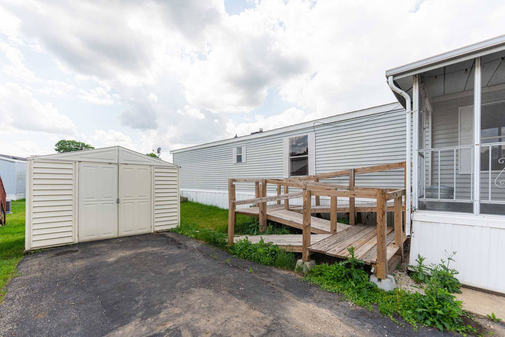 27W370 Geneva Road, Unit 43 Winfield, IL 60190 - Photo 4 of 15 Gallery Image 4