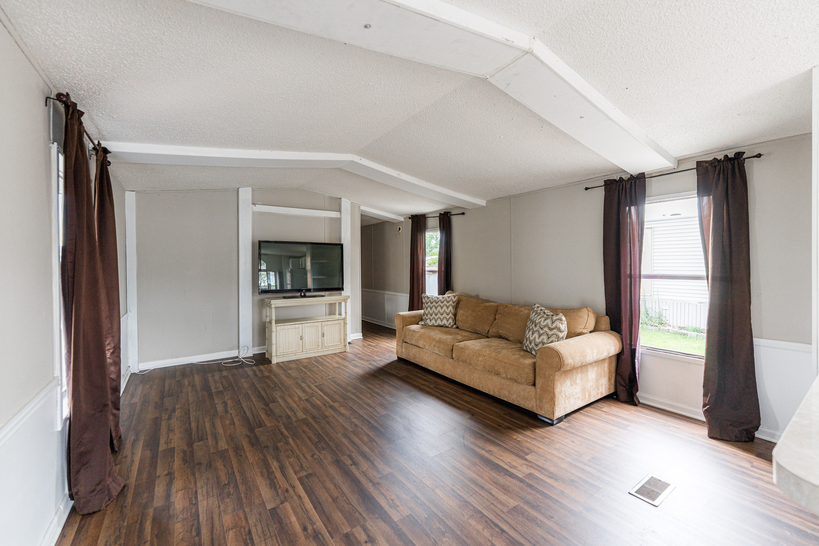 27W370 Geneva Road, Unit 43 Winfield, IL 60190 - Photo 5 of 15 Gallery Image 5