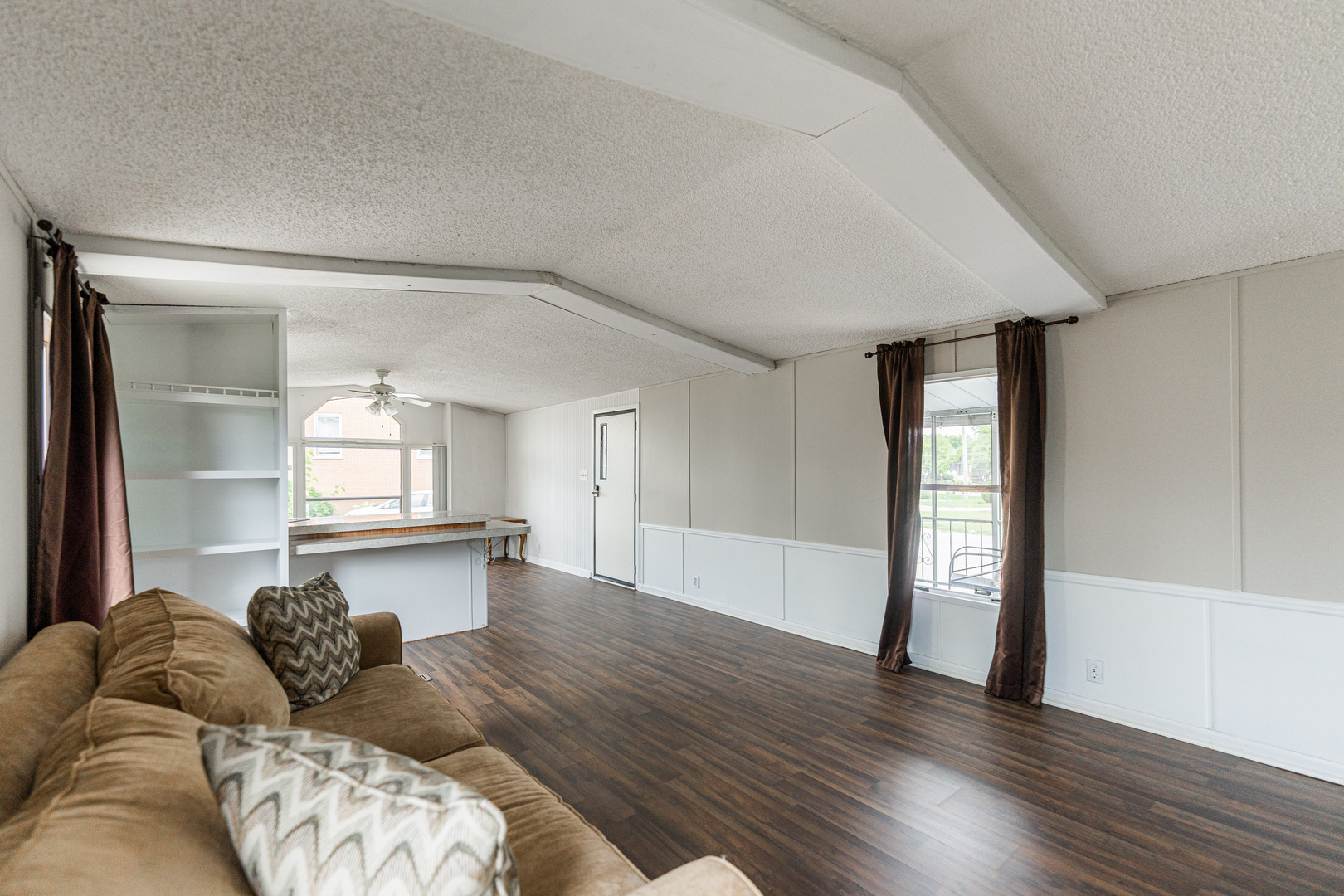 27W370 Geneva Road, Unit 43 Winfield, IL 60190 - Photo 6 of 15 Gallery Image 6
