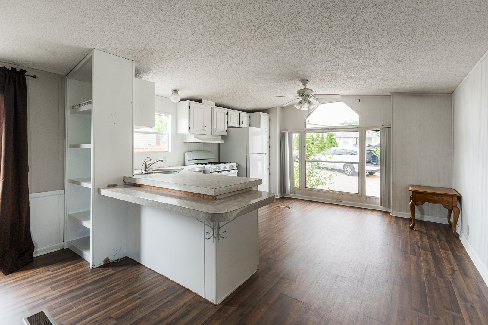 27W370 Geneva Road, Unit 43 Winfield, IL 60190 - Photo 7 of 15 Gallery Image 7