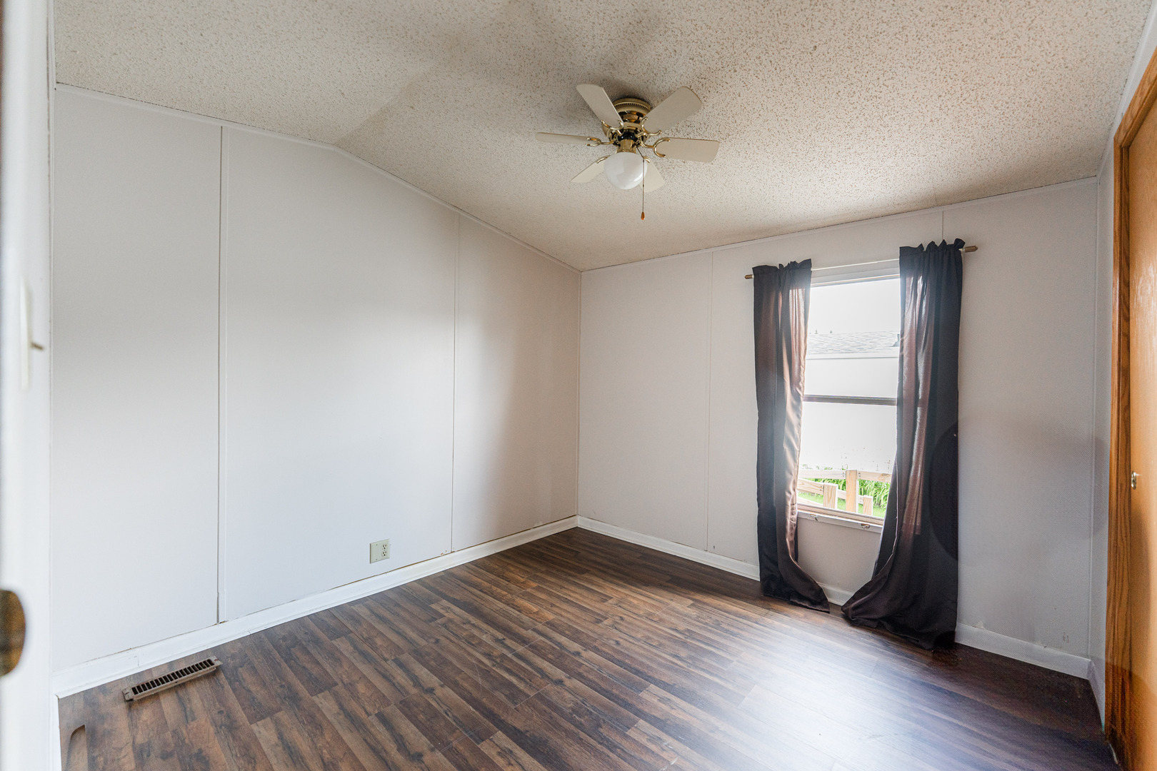 27W370 Geneva Road, Unit 43 Winfield, IL 60190 - Photo 9 of 15 Gallery Image 9