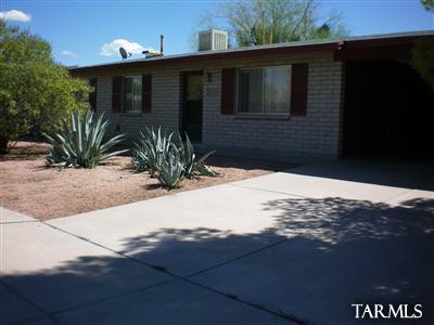 8520 East Desert Spring Street Tucson, AZ 85730 - Photo 1 of 12