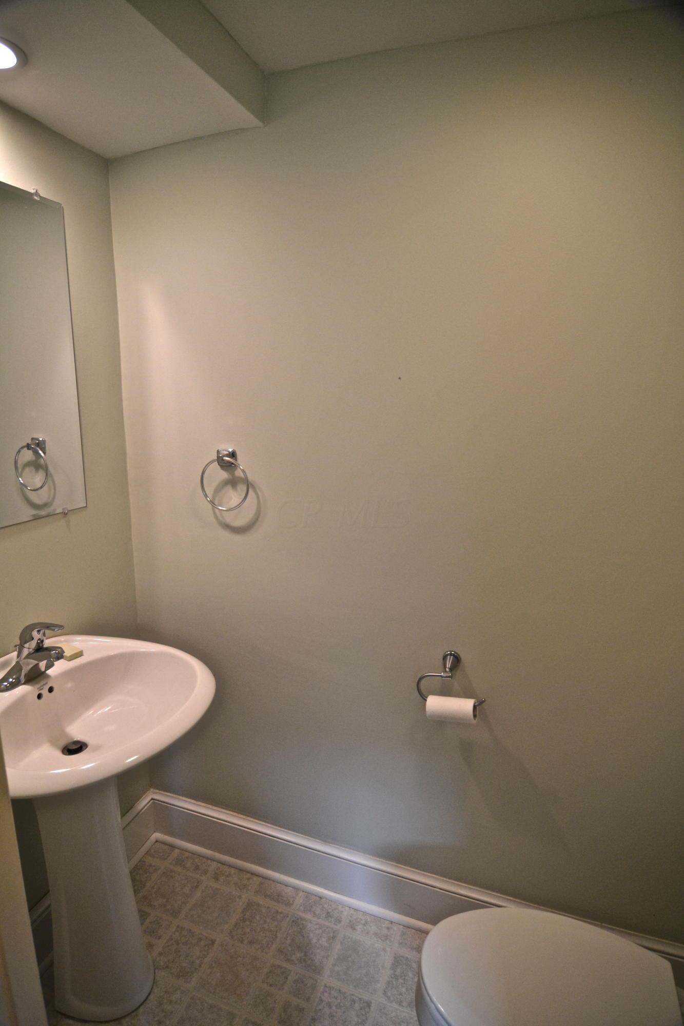 752 South Cassingham Road Bexley, OH 43209 - Photo 11 of 24 Gallery Image 11