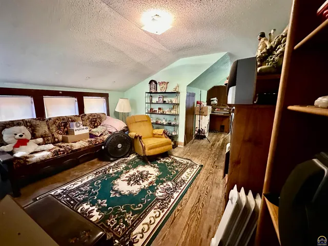 $90,000 | 918 Southwest 17th Street, Topeka, KS 66604