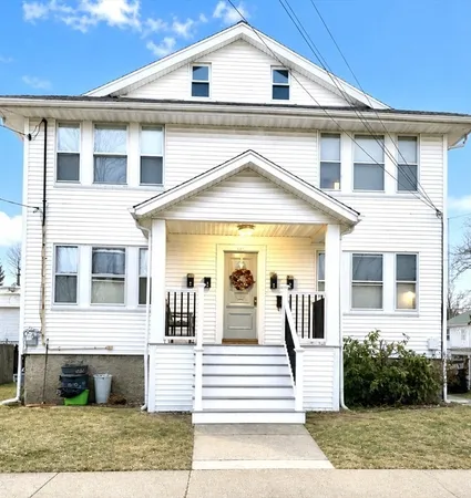 $2,200 | 117 Fayette Street, Unit 3, Quincy, MA 02170