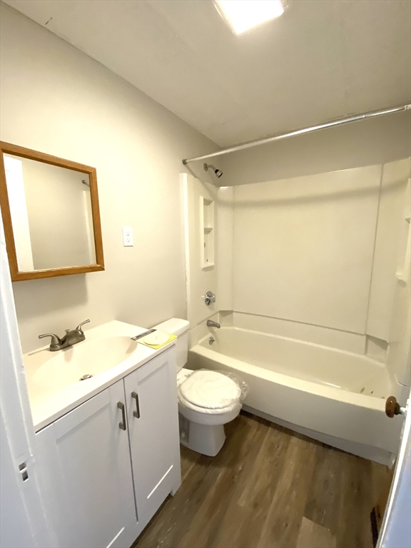 117 Fayette Street, Unit 3 Quincy, MA 02170 - Photo 4 of 9