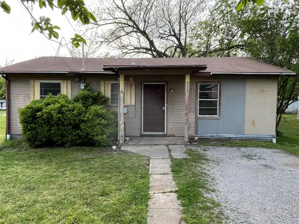 $80,000 | 320 Manson Street, Wolfe City, TX 75496