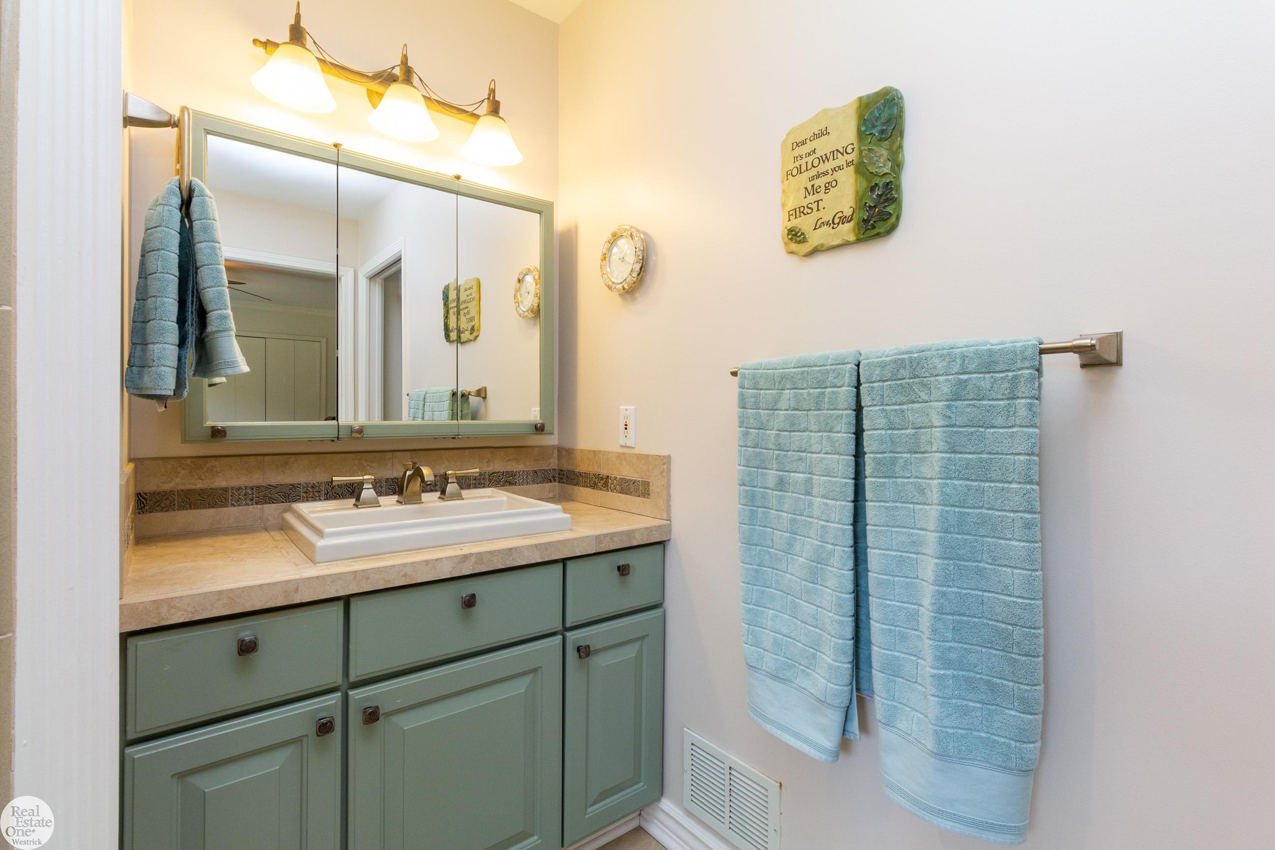 3728 Palms Road Casco, MI 48064 - Photo 30 of 72 50110332-29.JPG