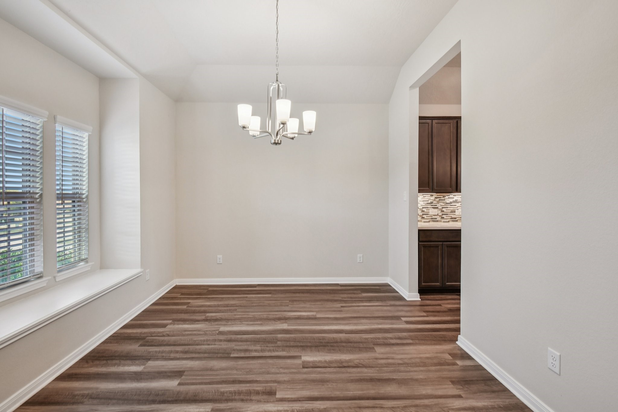 199 Racetrack Lane Montgomery, TX 77356 - Photo 5 of 40 a view of livingroom with hardwood