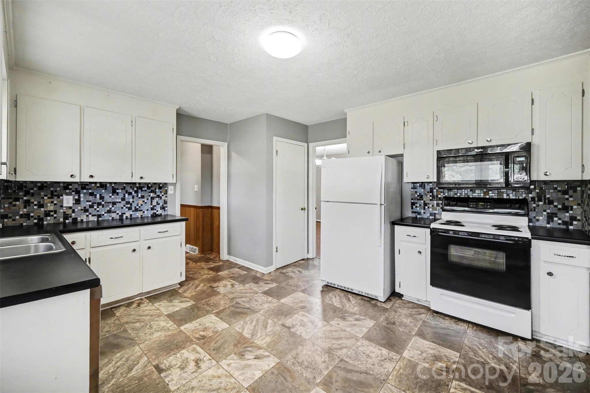 1300 Briarcliff Road Shelby, NC 28152 - Photo 7 of 41