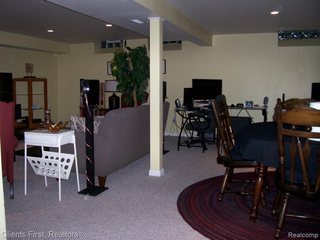 15630 Meadowbrook Road Redford, MI 48239 - Photo 23 of 27 15630 Meadowbrook 027.jpg