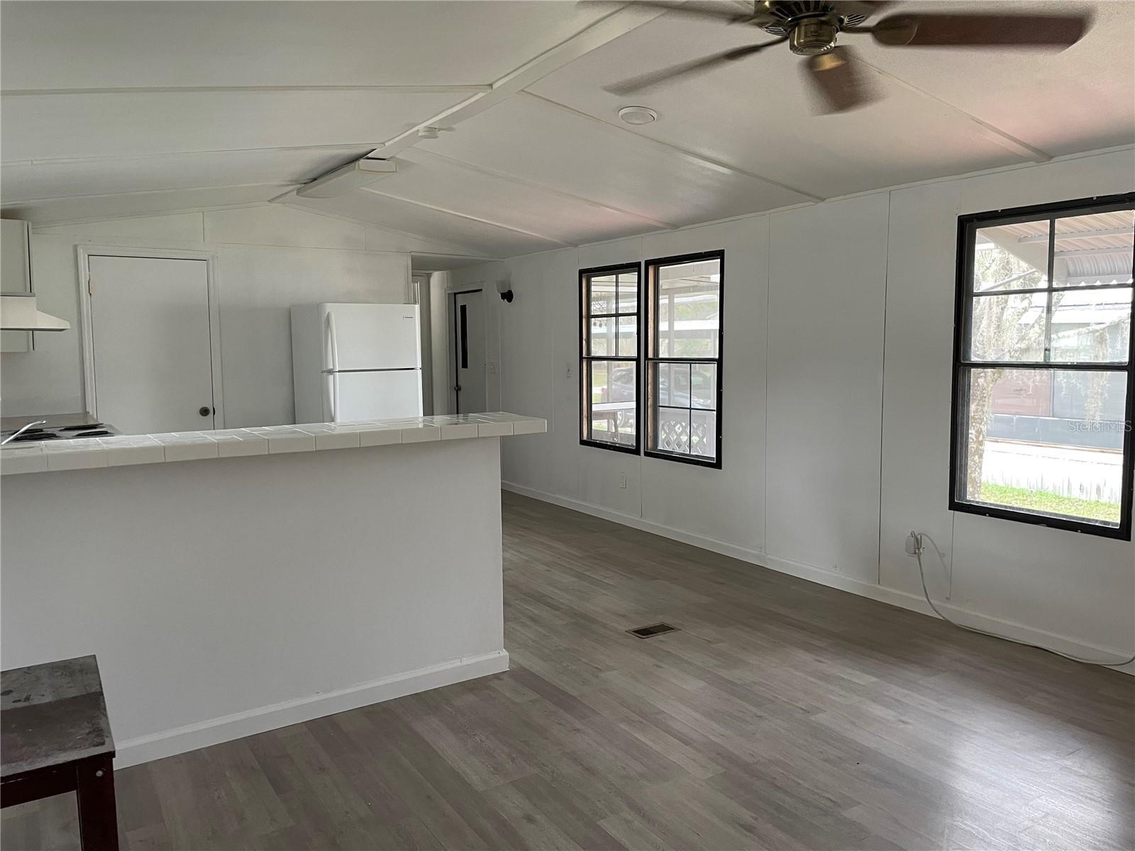 112 Edgewater Road Satsuma, FL 32189 - Photo 11 of 42 Gallery Image 11