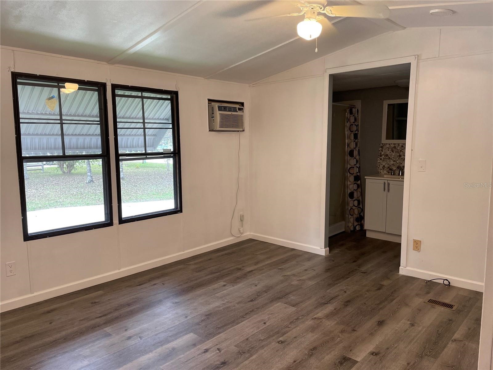112 Edgewater Road Satsuma, FL 32189 - Photo 17 of 42 Gallery Image 17