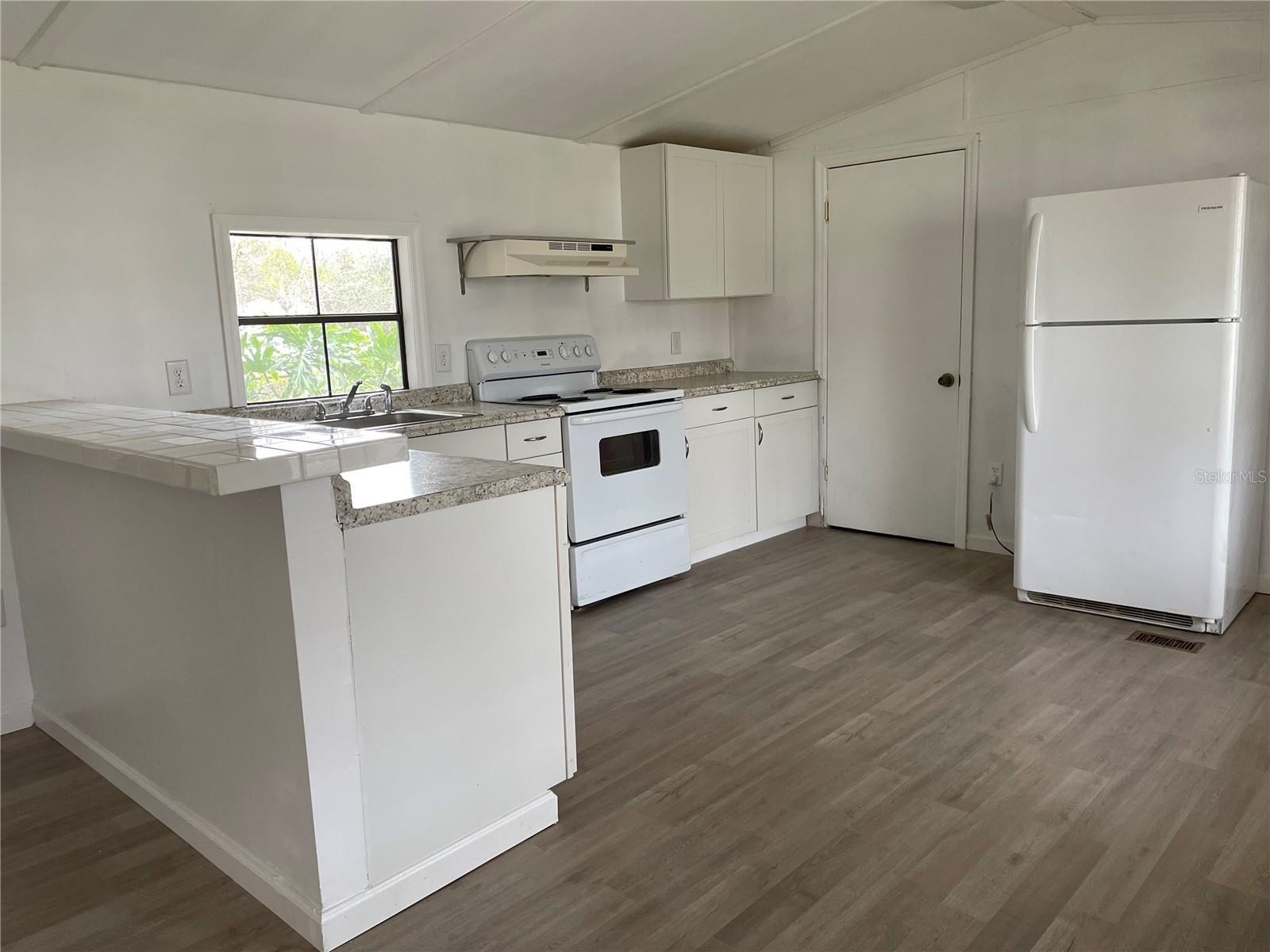 112 Edgewater Road Satsuma, FL 32189 - Photo 9 of 42 Gallery Image 9