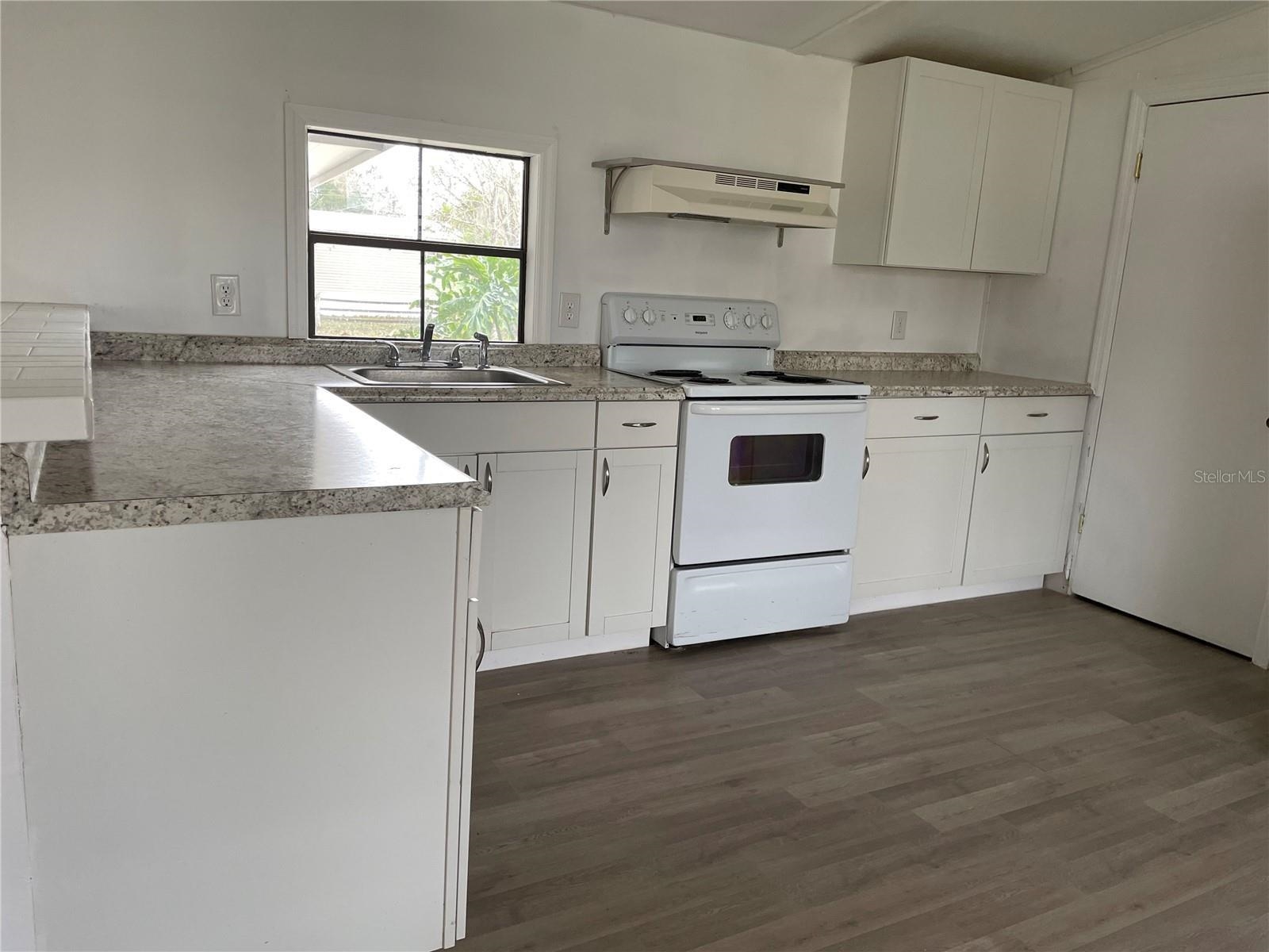 112 Edgewater Road Satsuma, FL 32189 - Photo 10 of 42 Gallery Image 10