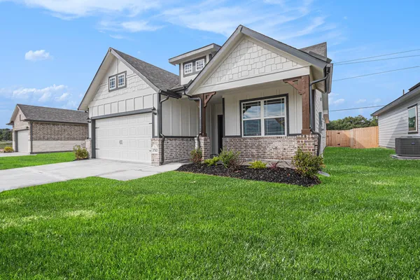 $330,990 | 3743 Crawford Street, Bay City, TX 77414