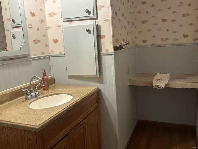 $209,900 | 914 Orchard Street, Mitchell, IN 47446