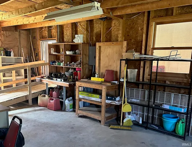 $209,900 | 914 Orchard Street, Mitchell, IN 47446