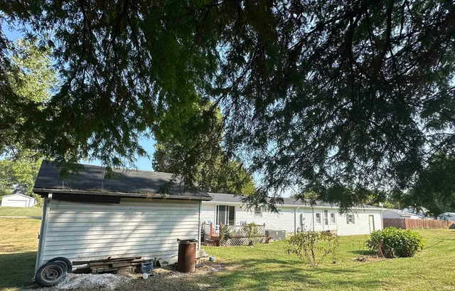 $209,900 | 914 Orchard Street, Mitchell, IN 47446