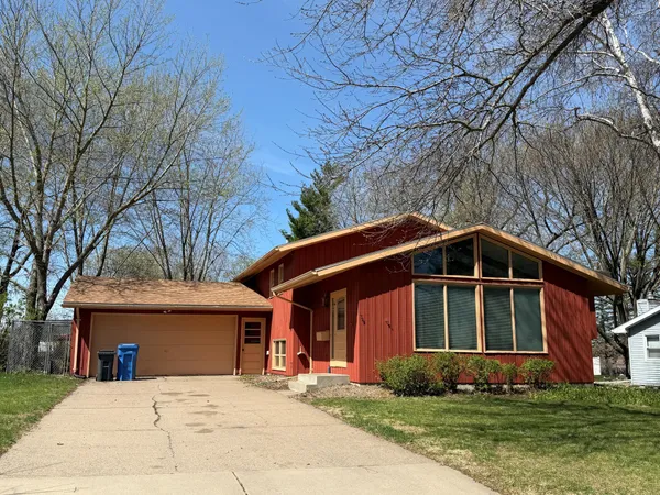 $275,000 | 1329 Conrad Drive, Winona, MN 55987