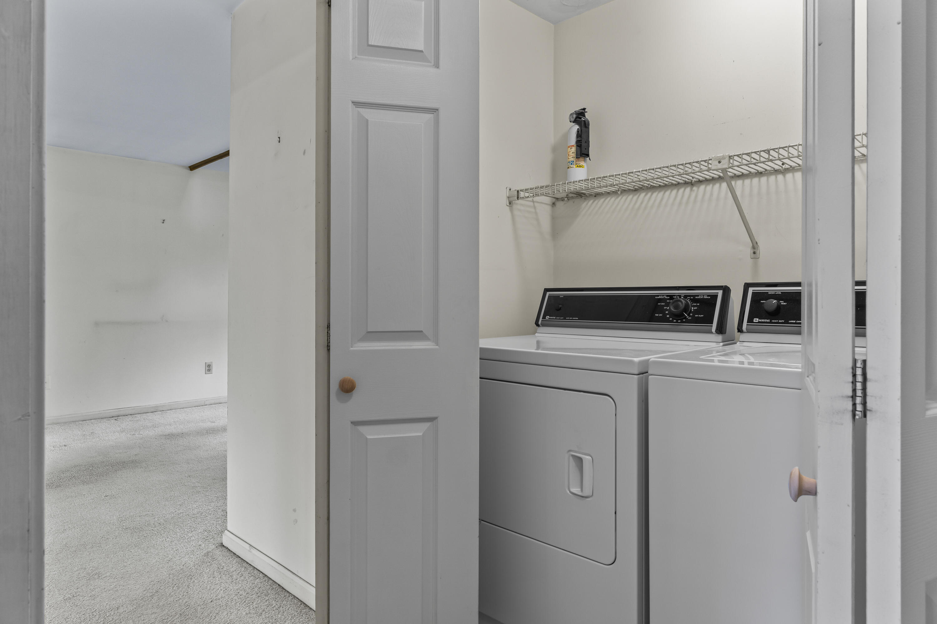 27 Cluf Bay Road, Unit 27 Brunswick, ME 04011 - Photo 17 of 51 Laundry