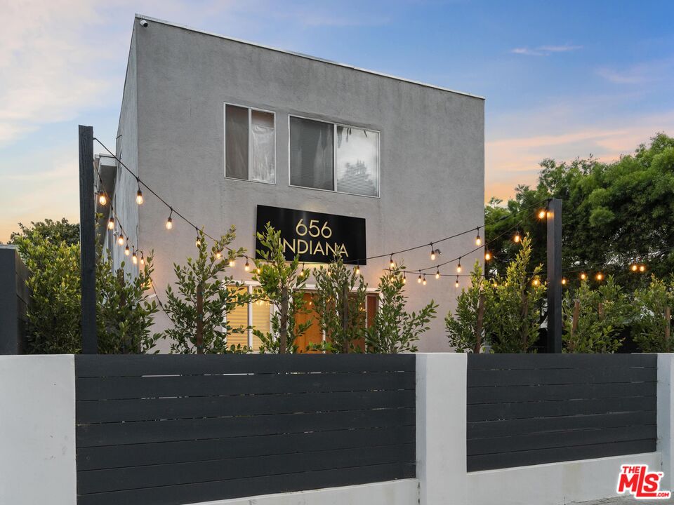 656 Indiana Avenue Venice, CA 90291 - Photo 1 of 33