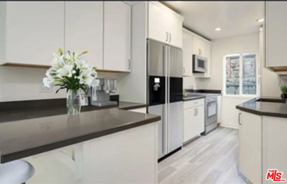 656 Indiana Avenue Venice, CA 90291 - Photo 12 of 33