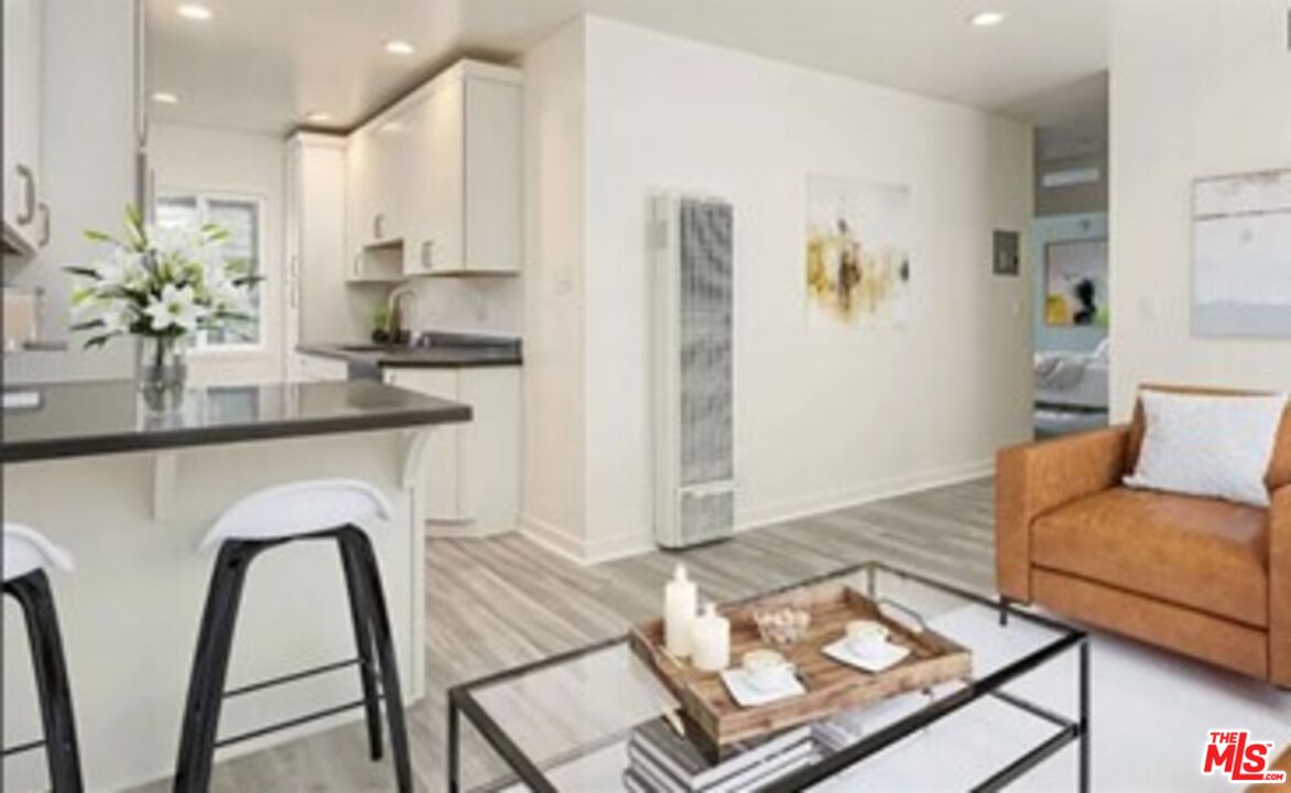 656 Indiana Avenue Venice, CA 90291 - Photo 13 of 33