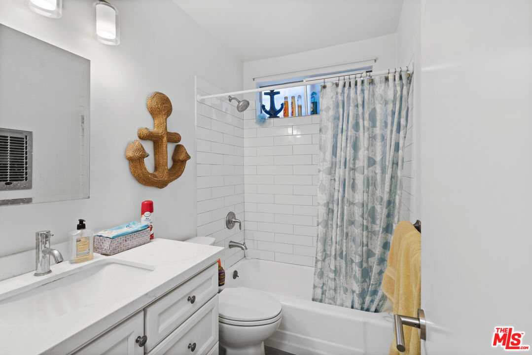 656 Indiana Avenue Venice, CA 90291 - Photo 23 of 33