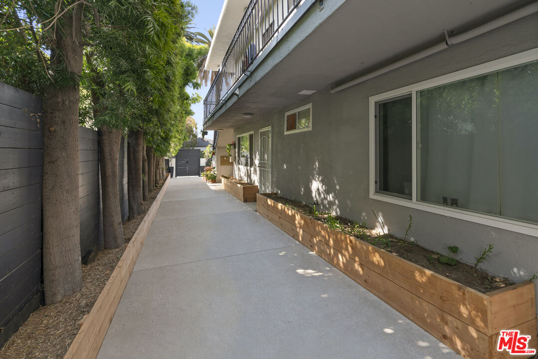 656 Indiana Avenue Venice, CA 90291 - Photo 26 of 33
