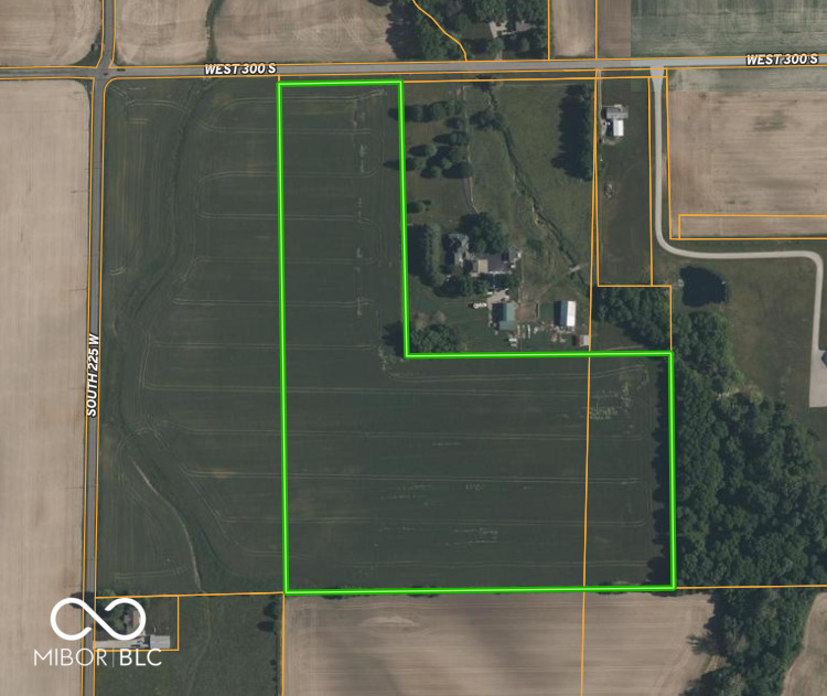 2065 West County Rd 300 South Road South Franklin, IN 46131 - Photo 1 of 13