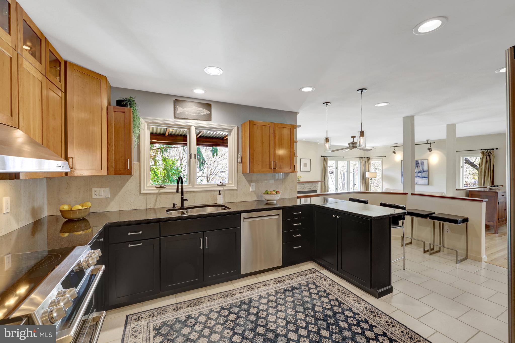 11122 Lakespray Way Reston, VA 20191 - Photo 15 of 77 The kitchen has windows overlooking the deck.