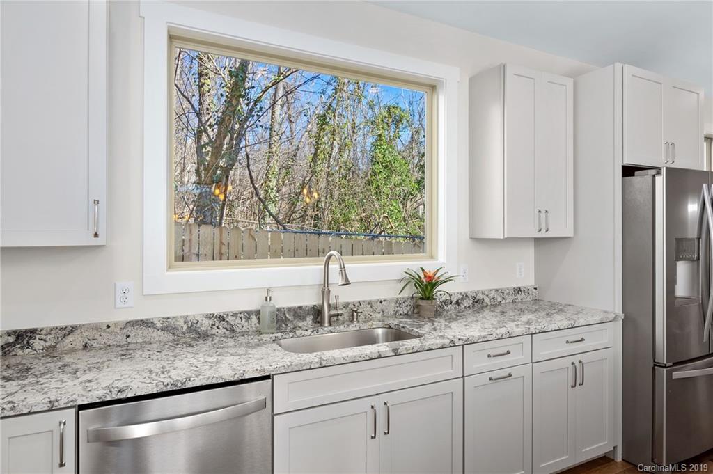 79 Green Oak Road Woodfin, NC 28804 - Photo 9 of 26 Gallery Image 9