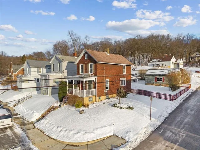 $128,500 | 1002 North 3rd Street, Jeannette, PA 15644