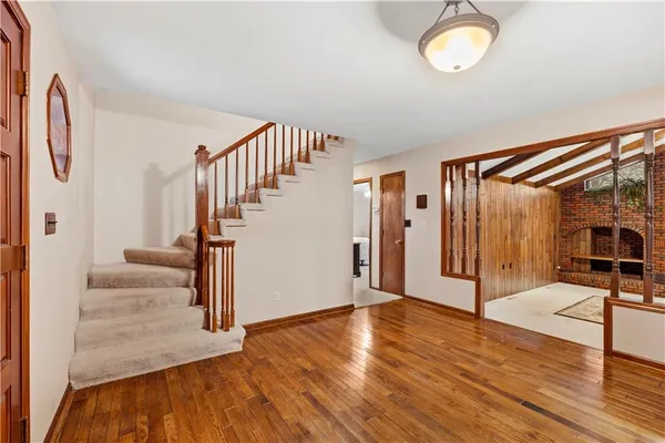 $560,000 | 24926 South 43rd Highway, Bronaugh, MO 64728