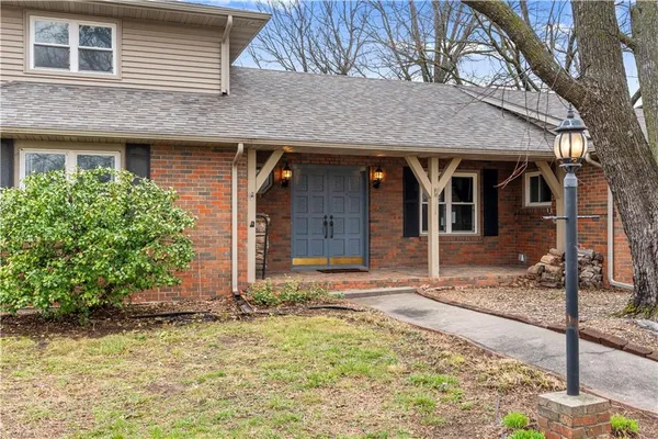 $560,000 | 24926 South 43rd Highway, Bronaugh, MO 64728