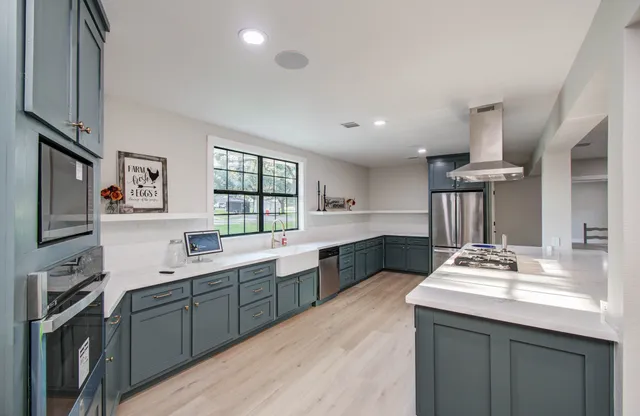 $3,100 | 116 Laughlin Road, Eagle Lake, TX 77434