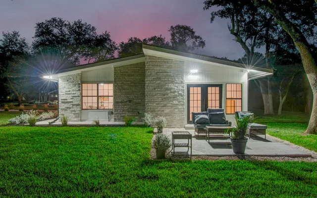 $3,100 | 116 Laughlin Road, Eagle Lake, TX 77434