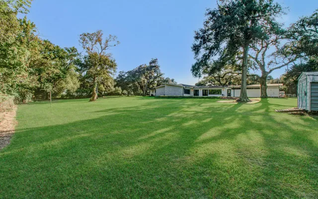 $3,100 | 116 Laughlin Road, Eagle Lake, TX 77434