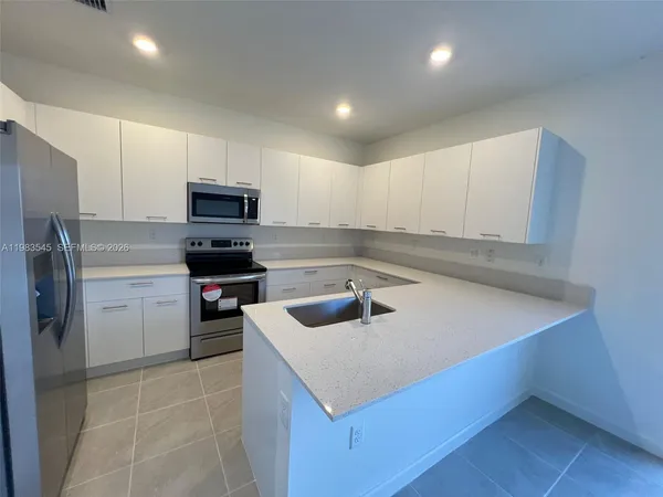 $3,000 | 2383 Northwest 122nd Street, Unit 2383, Miami, FL 33167