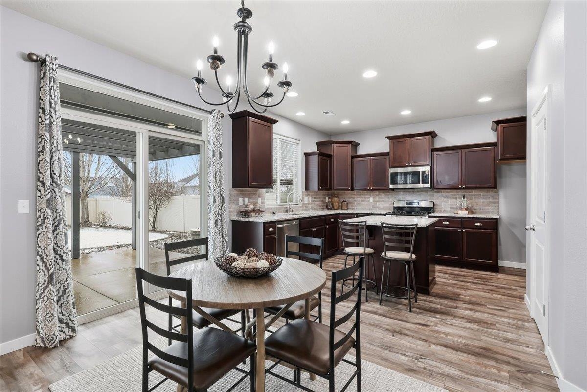 616 South Moen Street Spokane Valley, WA 99016 - Photo 12 of 44