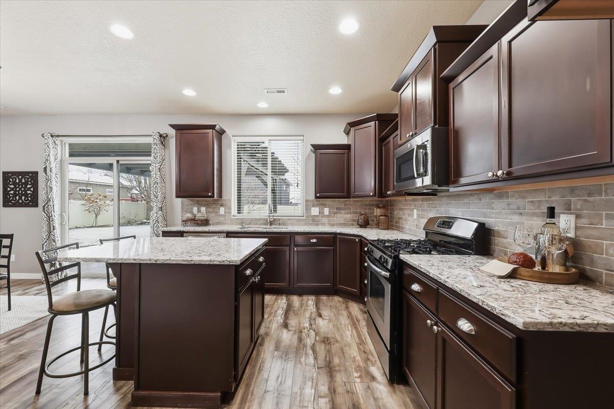 616 South Moen Street Spokane Valley, WA 99016 - Photo 14 of 44